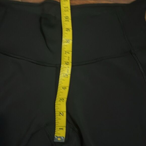 Lululemon Black Athletic Mesh Pockets Mesh Ruched Design Cropped Leggings - Picture 6 of 10